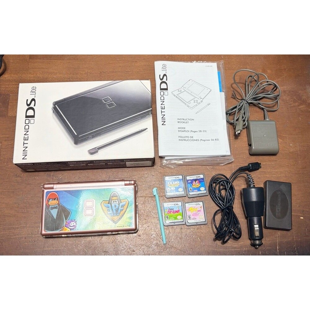 Nintendo DS Lite Coral Pink Bundle w/ 4 Game, 2 Chargers Club Penguin Tested
